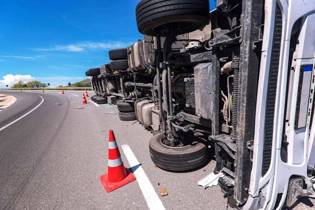 Where are the 4 Blind Spots on an 18-wheeler?